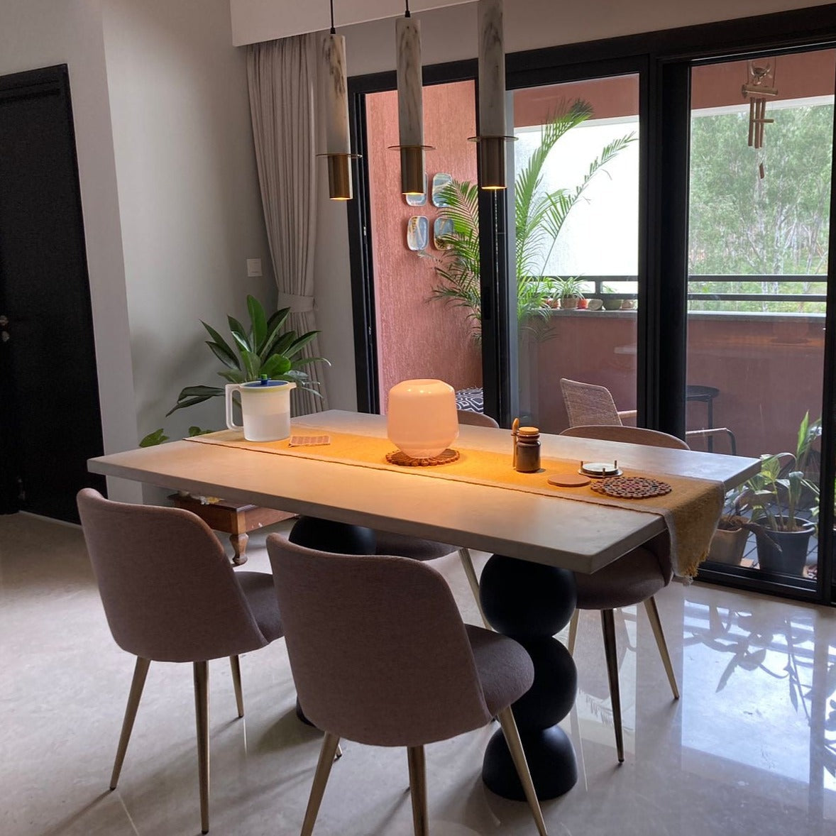 Ball Pack Dining Table