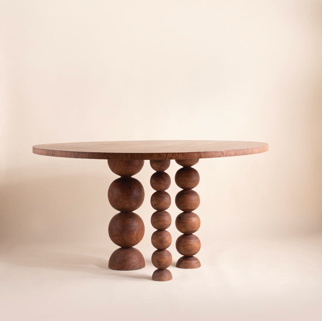 Ball Pack Round Dining Table