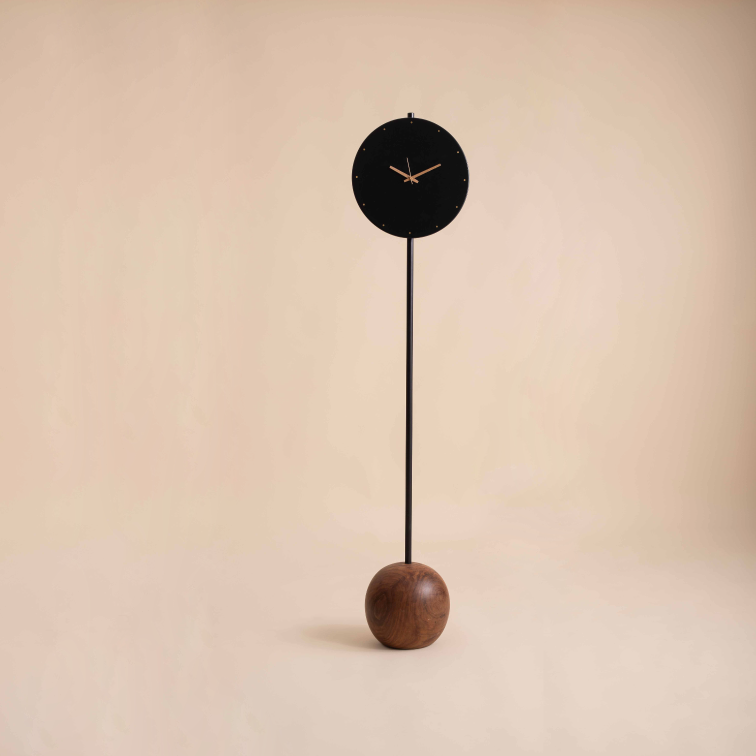 Standing Ball Clock