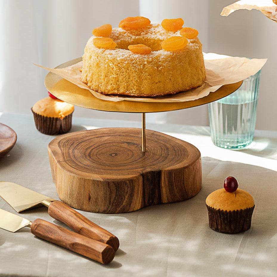 Uneven Base Cakestand